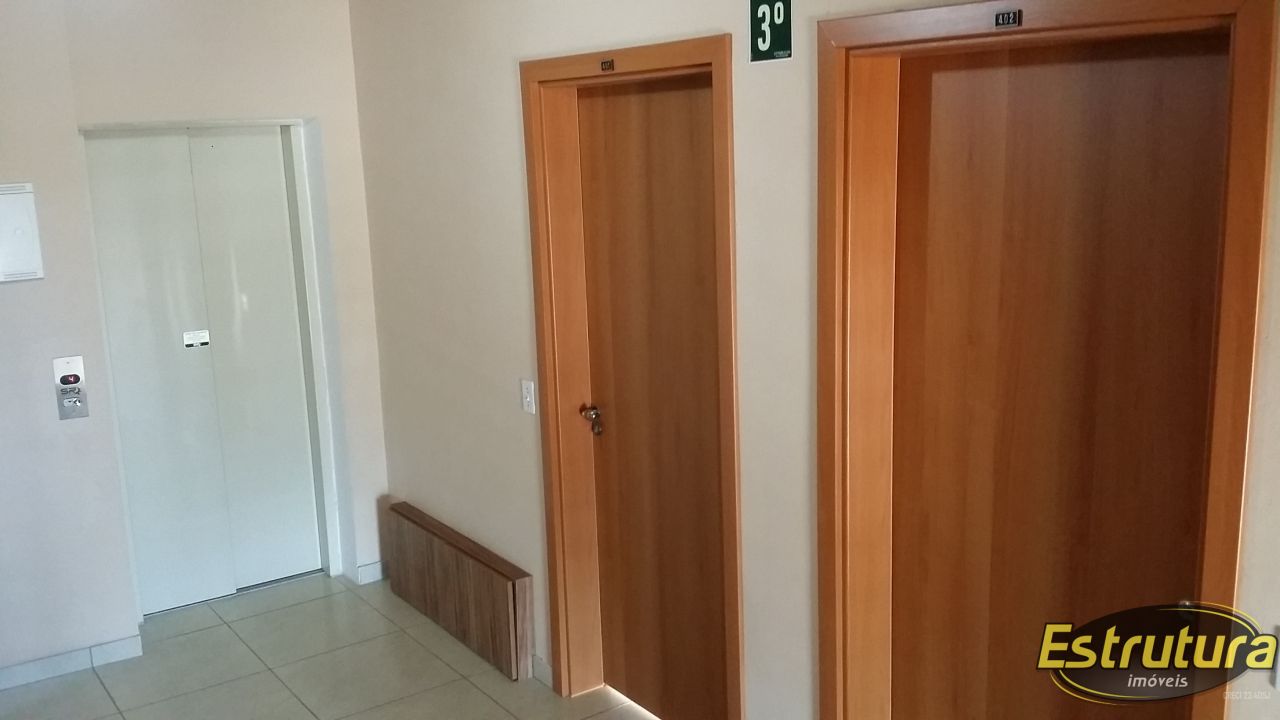 Apartamento com 2 Dormitórios à venda, 72 m² por R$ 249.500,00