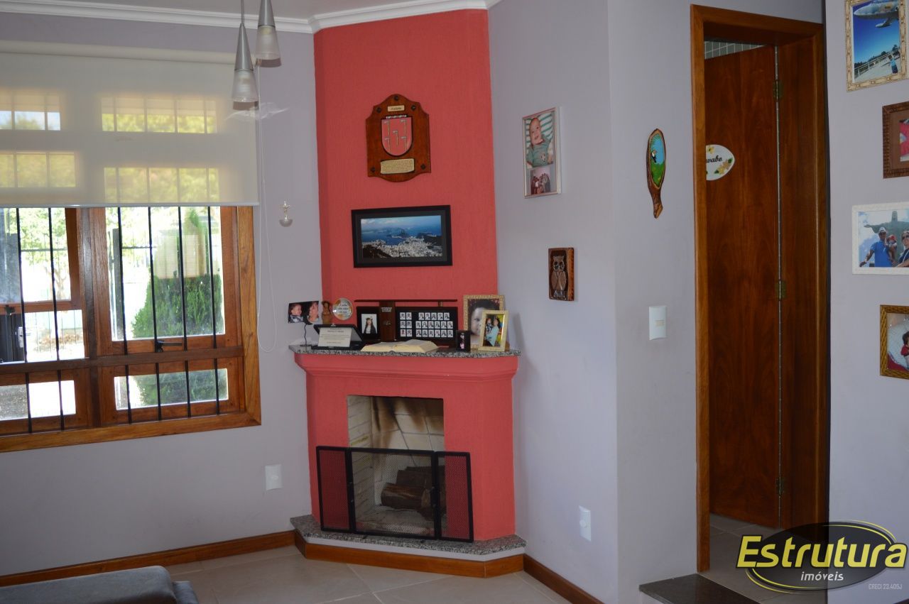 Casa com 3 Dormitórios à venda, 97 m² por R$ 600.000,00