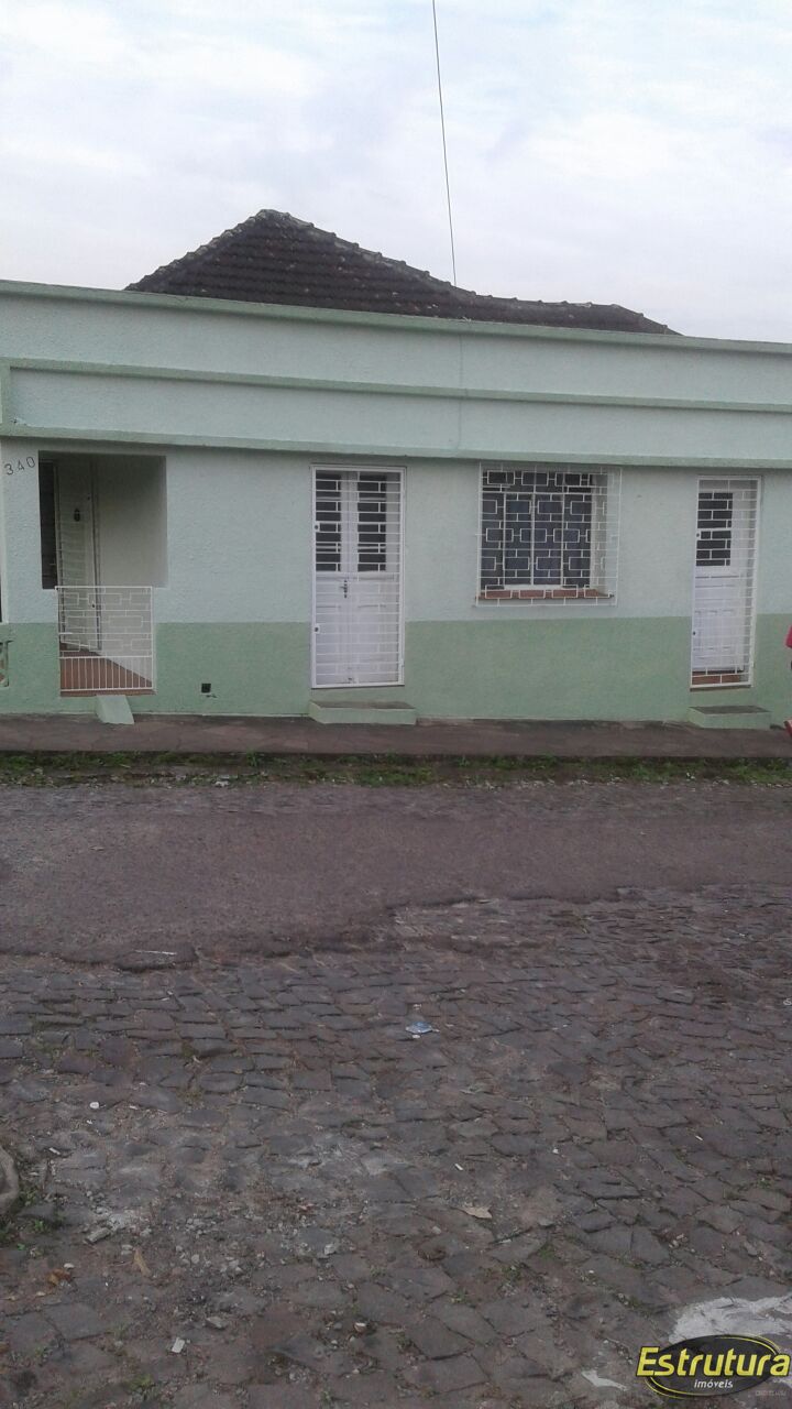 Casa com 2 Dormitórios à venda, 200 m² por R$ 900.000,00