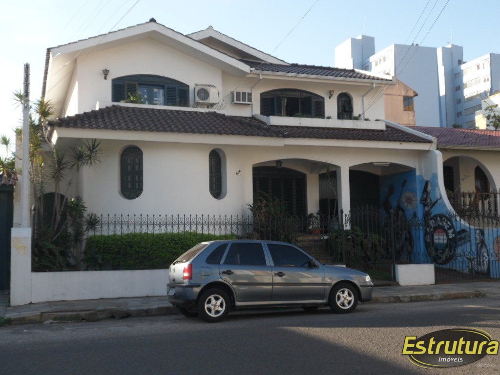 Casa à venda no Centro - Santa Maria, RS