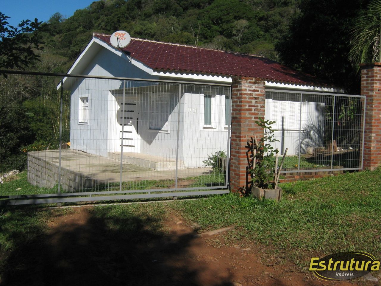 Casa com 2 Dormitórios à venda, 100 m² por R$ 260.000,00