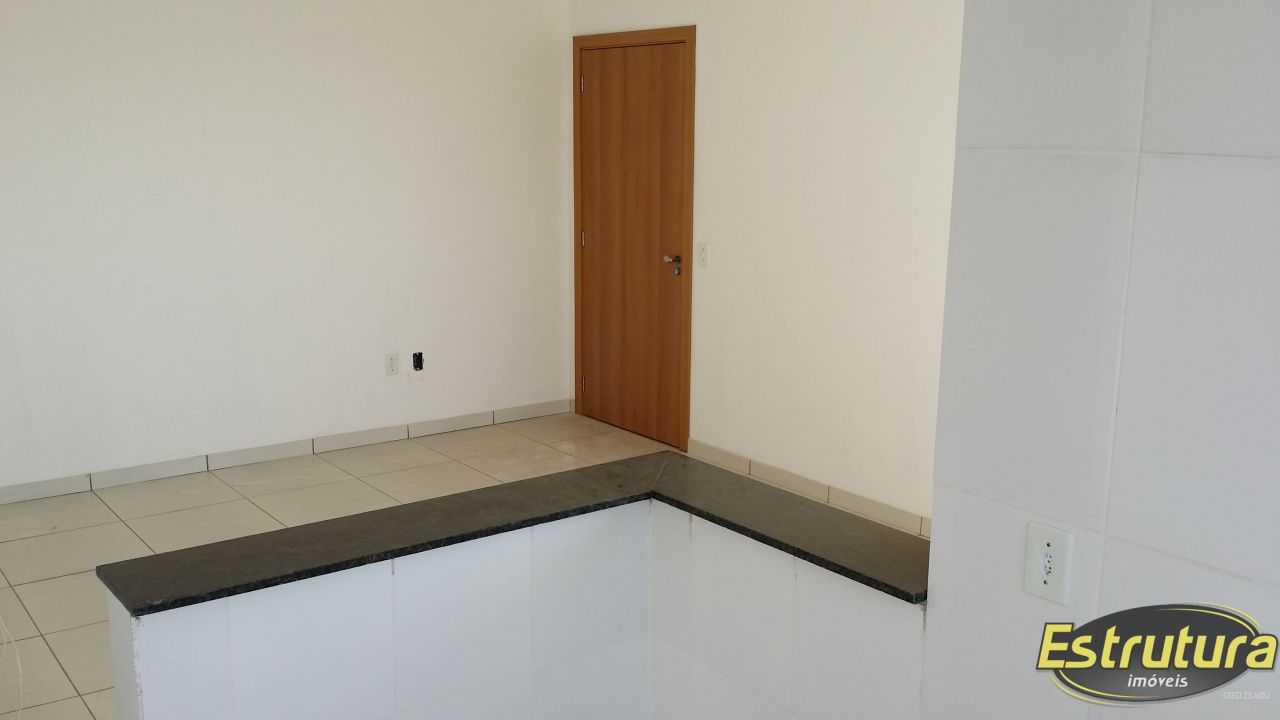 Apartamento com 2 Dormitórios à venda, 72 m² por R$ 249.500,00