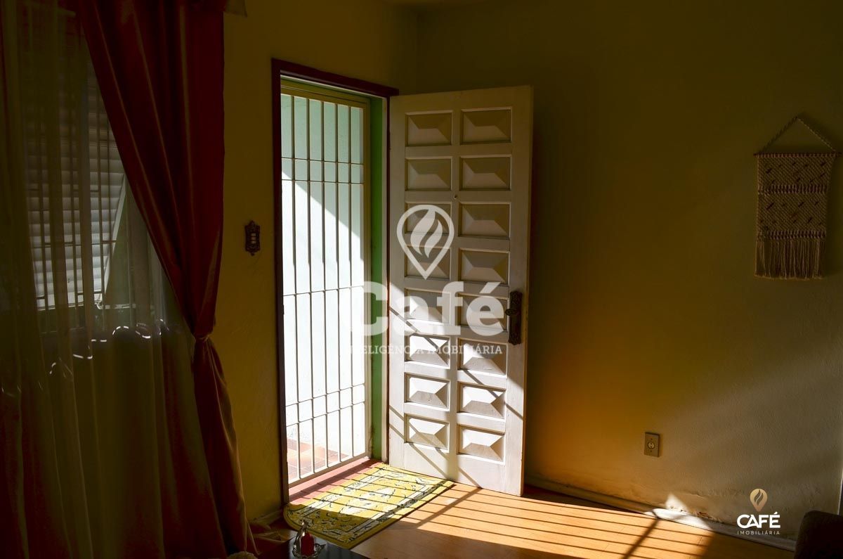 Casa, 4 quartos, 264 m² - Foto 3