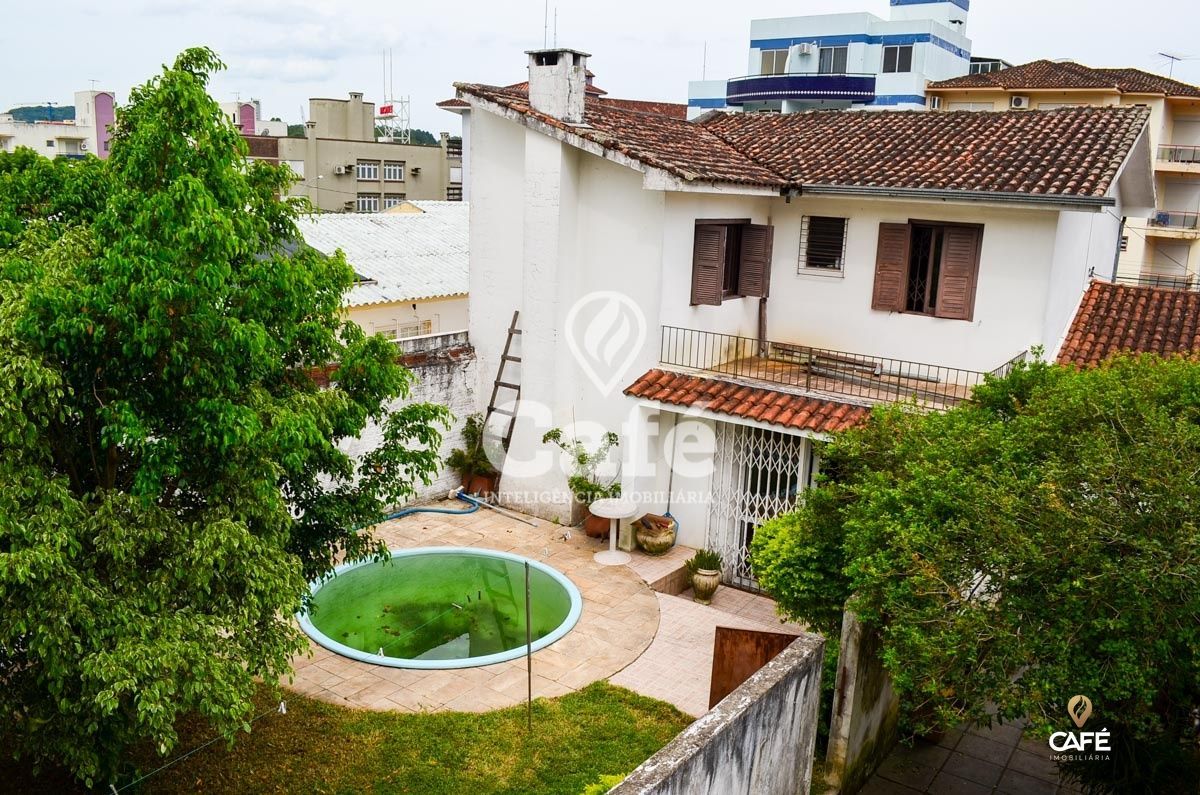 Casa à venda com 4 quartos, 230m² - Foto 16