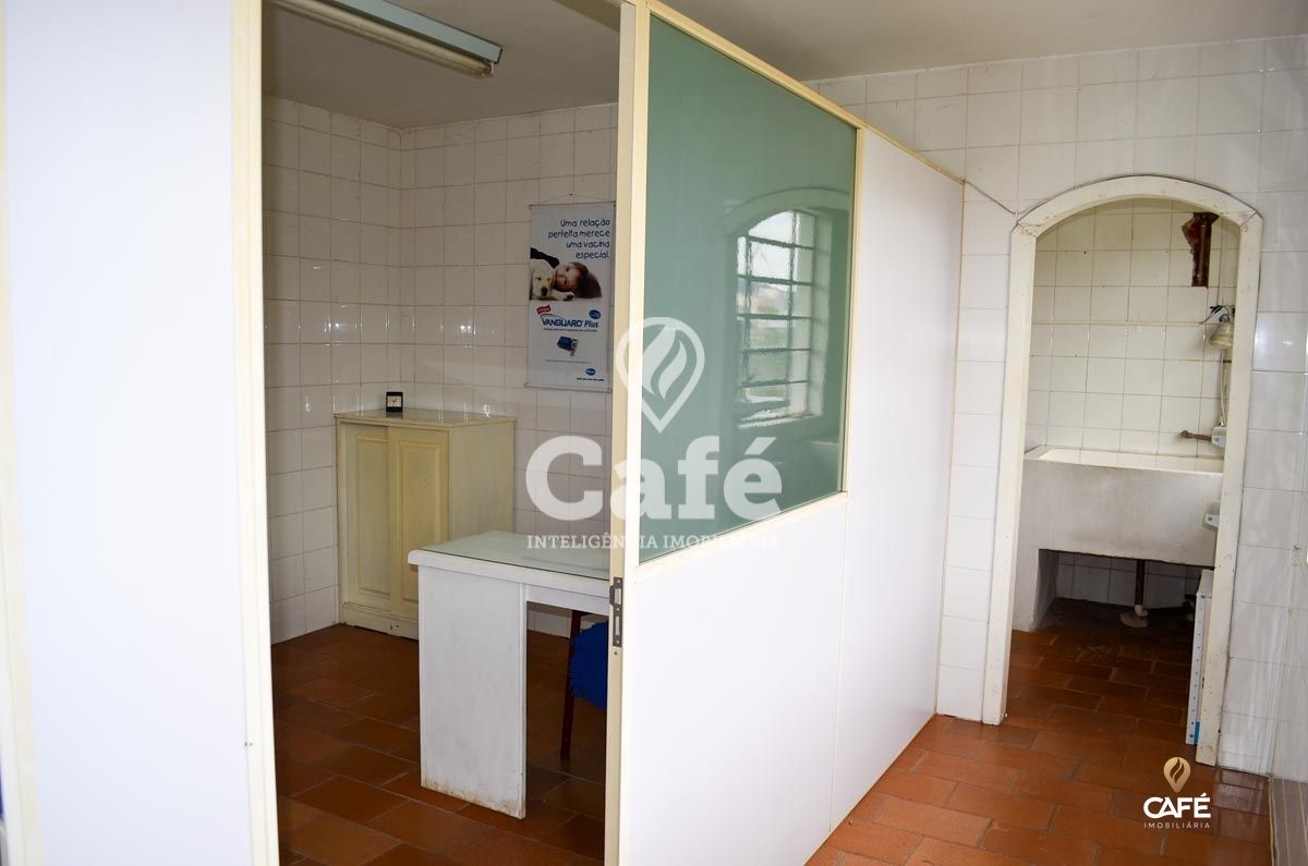 Casa à venda com 4 quartos, 230m² - Foto 15