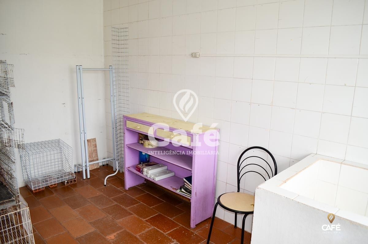 Casa à venda com 4 quartos, 230m² - Foto 17