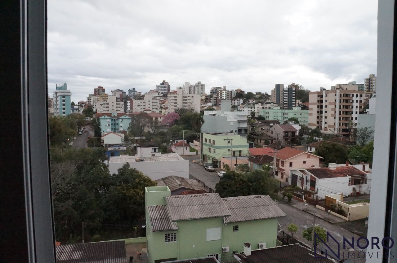 Cobertura à Venda no Centro de Santa Maria com Amplo Terraço e Churrasqueira