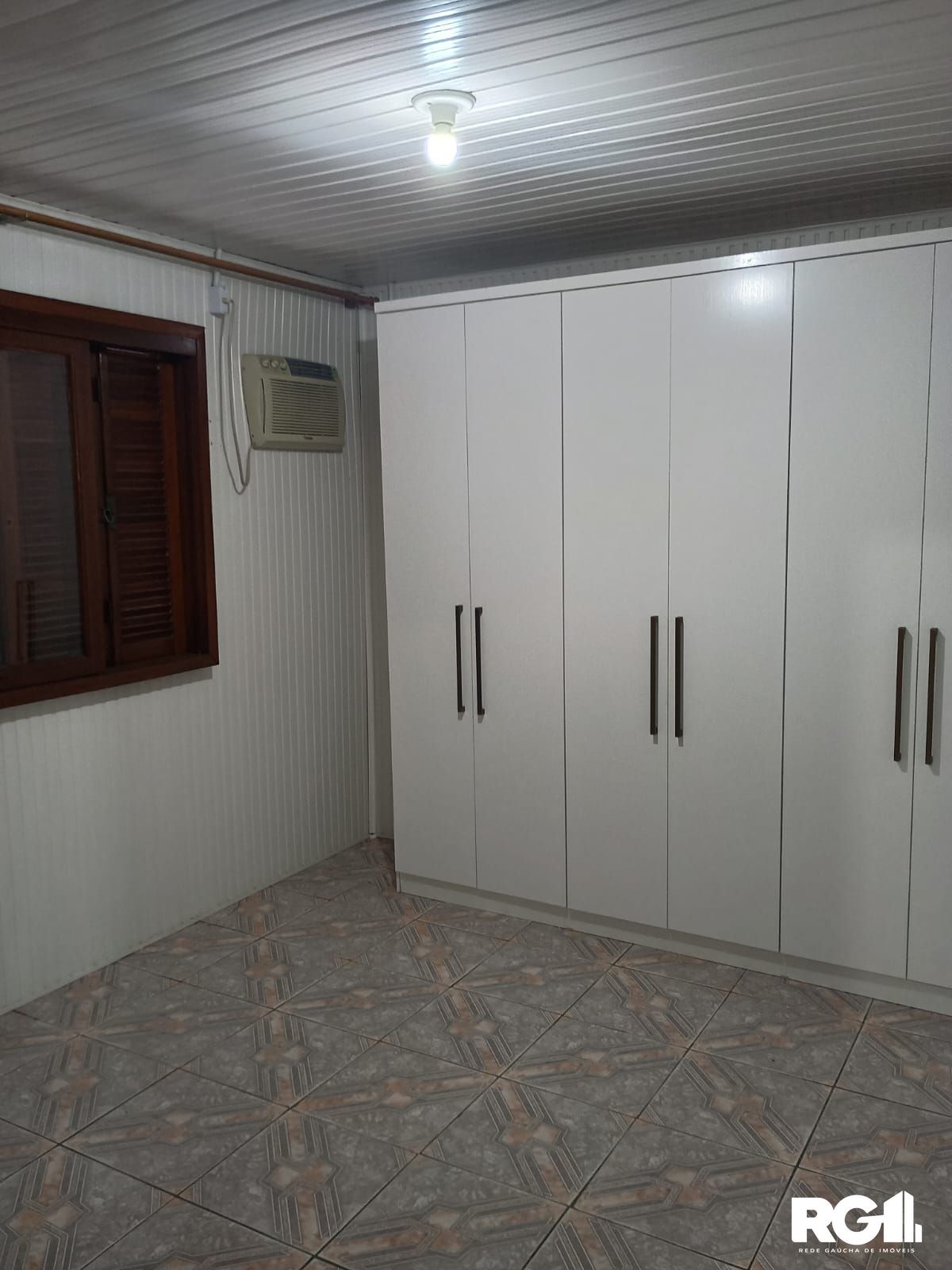 Casa à venda com 2 quartos, 49m² - Foto 13