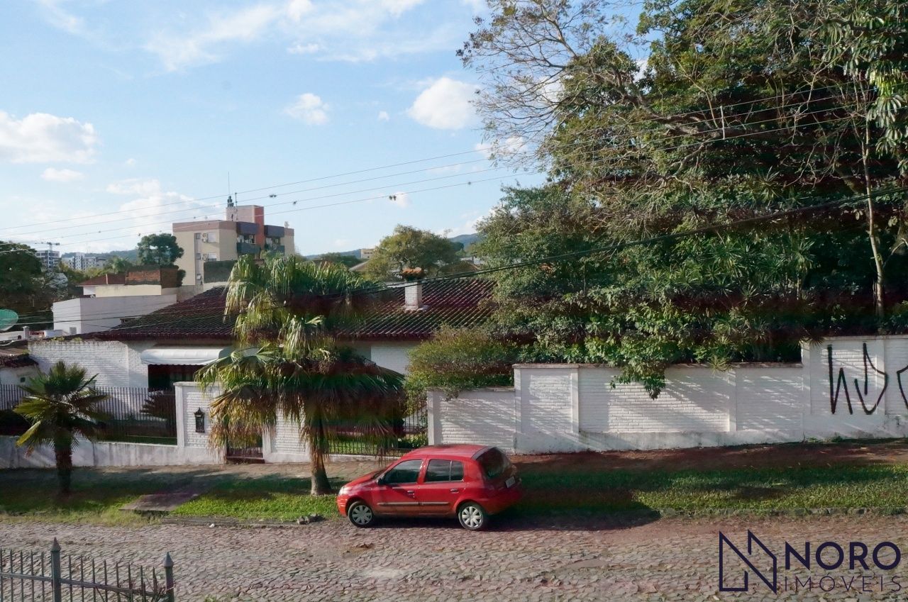 Casa ampla esquina 3 dormitórios suíte piscina gar 2 car Bairro Lourdes