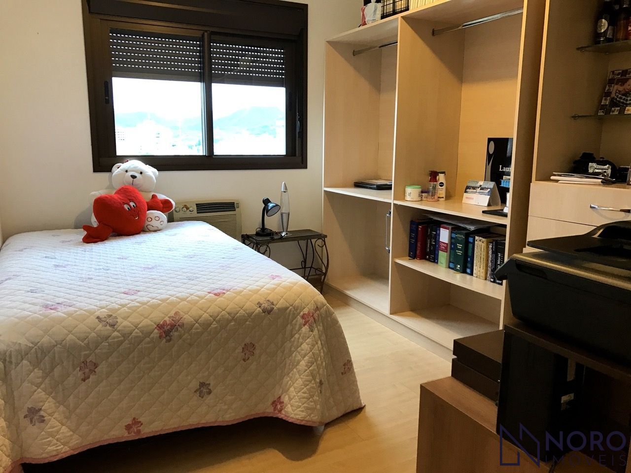Apartamento Alto Padrão com 182 m² Privativos e Vista Panorâmica na Av. Medianei
