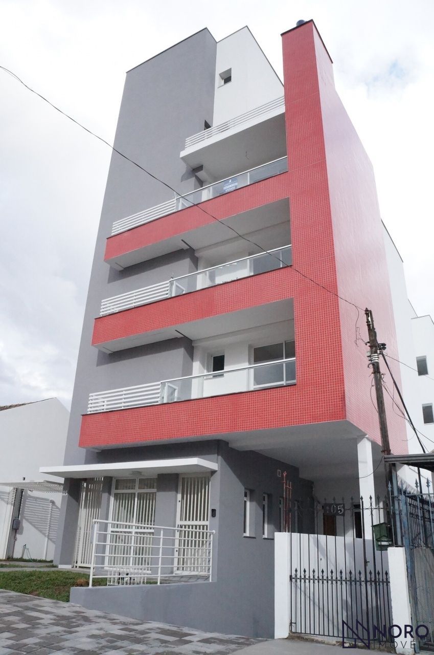 Cobertura à Venda no Centro de Santa Maria com Amplo Terraço e Churrasqueira