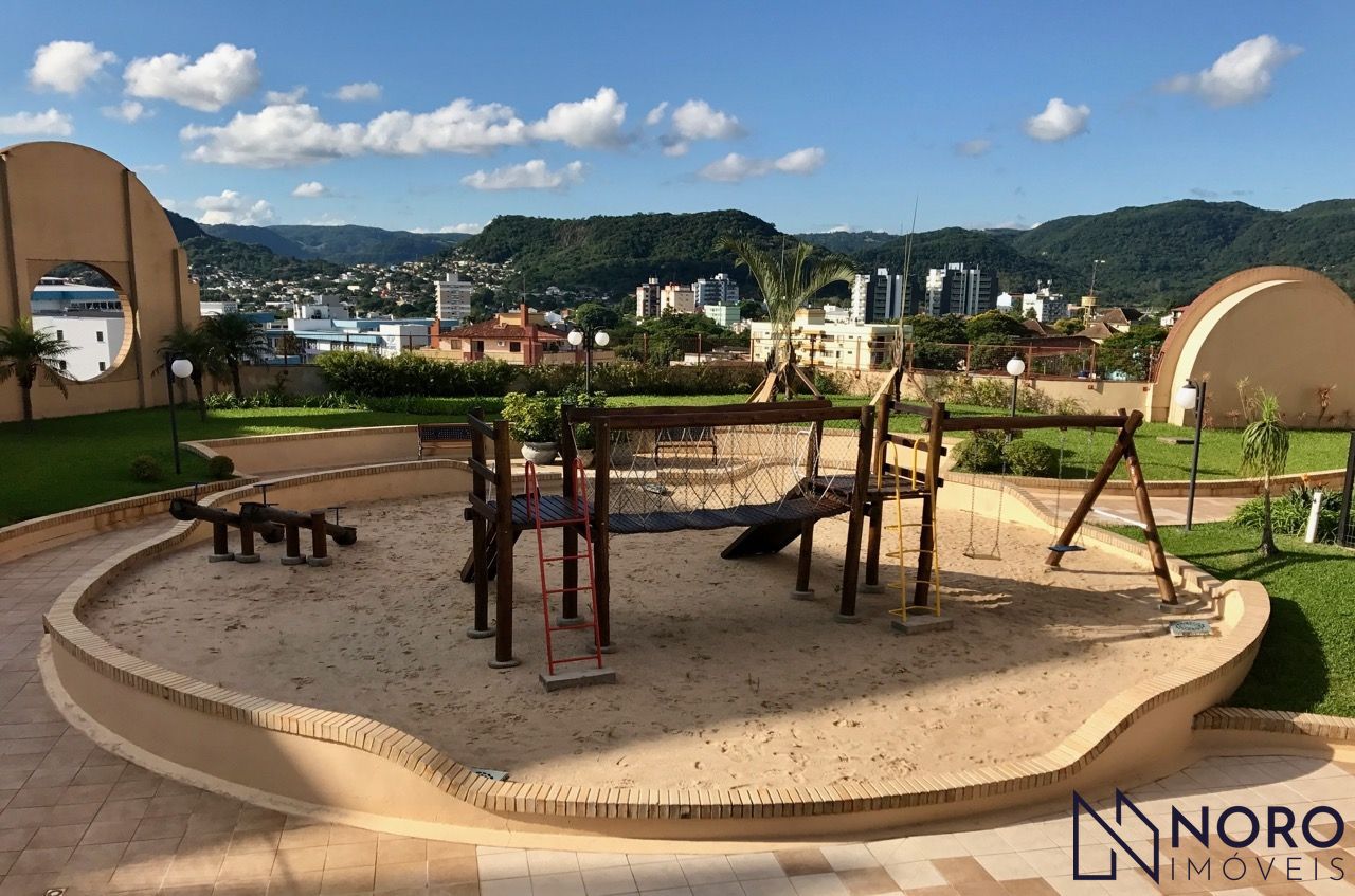 Apartamento 1 Dormitório, Andar Alto e Vista Panorâmica no Royal Plaza!