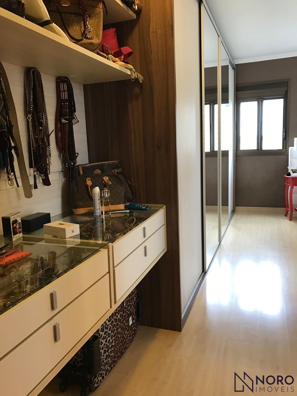 Apartamento Alto Padrão com 182 m² Privativos e Vista Panorâmica na Av. Medianei