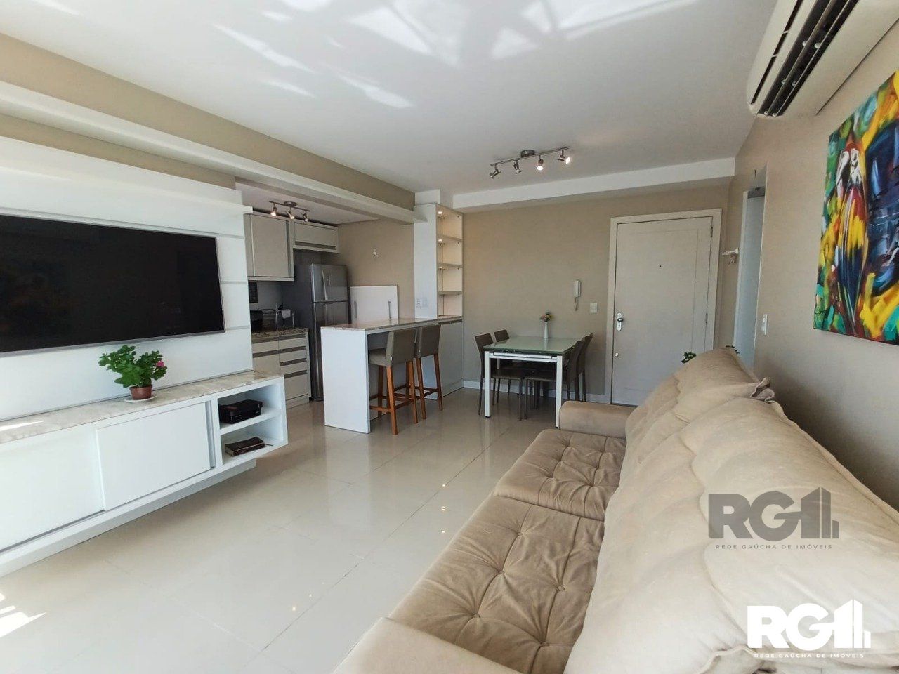 Apartamento à venda com 2 quartos, 68m² - Foto 4