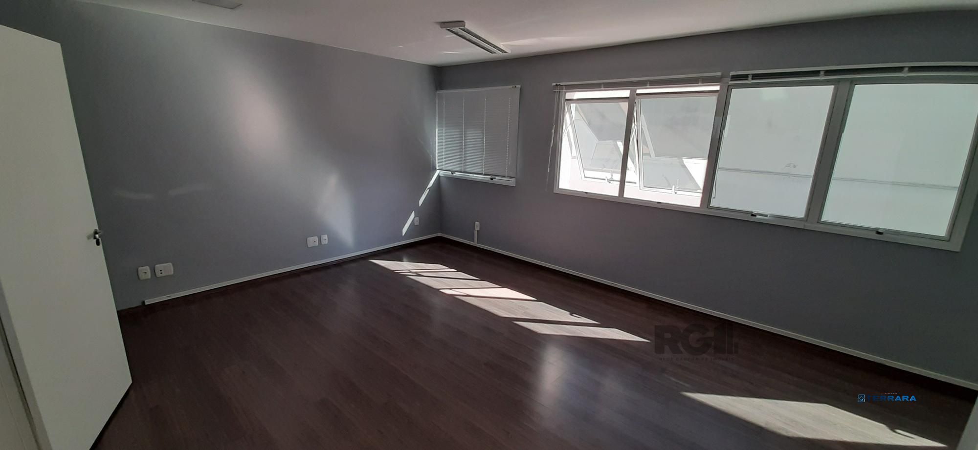 Sala Comercial, à venda, 33 m², Menino Deus - Porto Alegre — foto 2