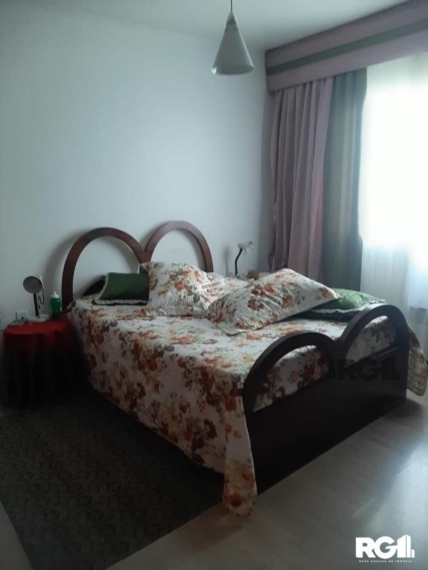 Casa à venda com 4 quartos, 220m² - Foto 7