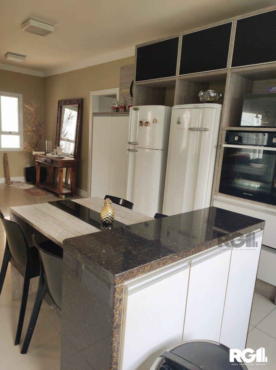 Casa de Condomínio à venda com 3 quartos, 196m² - Foto 3