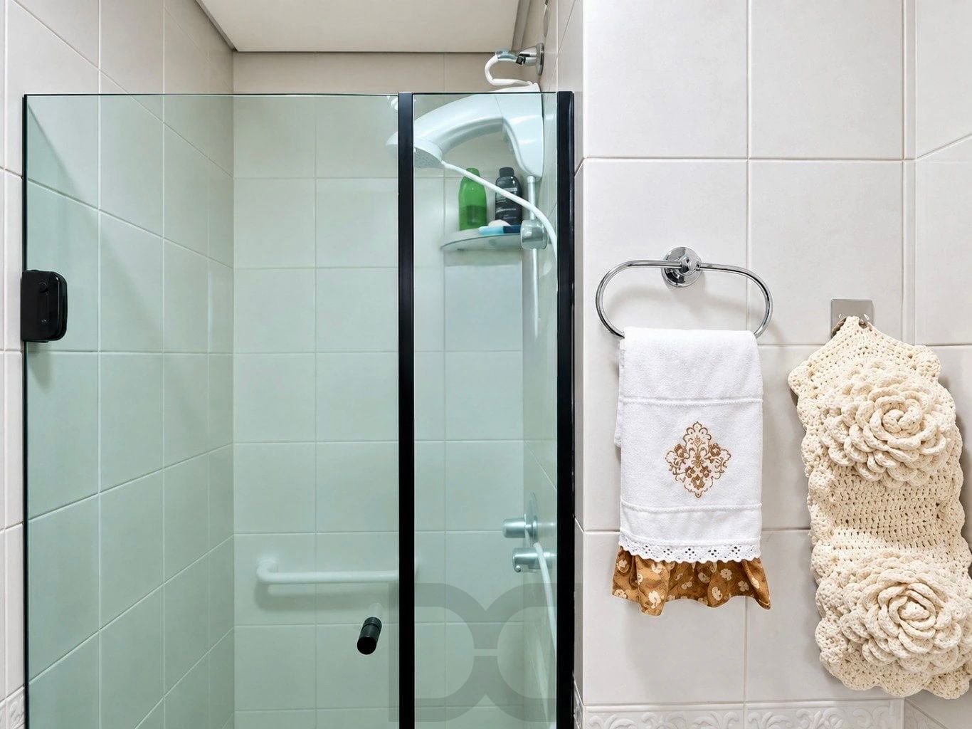 Apartamento mobiliado de 2 dormitórios com sacada churrasqueira, elevador vaga — foto 26