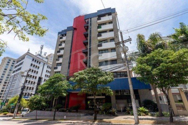 Sala comercial na Av Carlos Gomes com sacada DESOCUPADA — foto 20