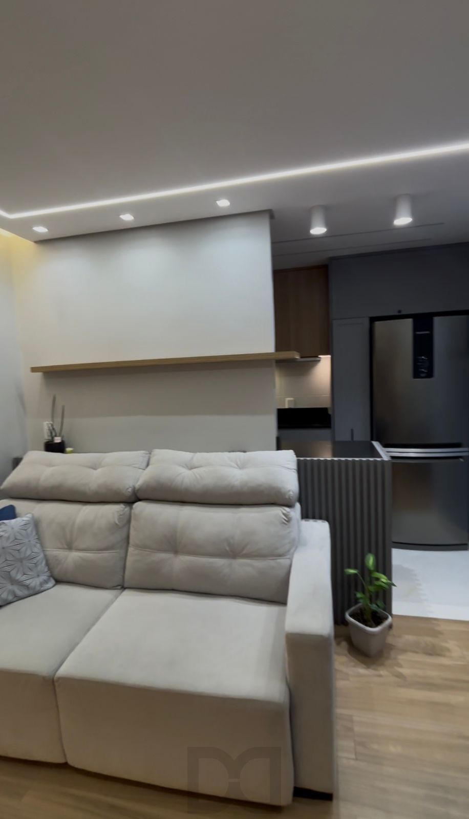 Apartamento com Sacada Churrasqueira com 1 vaga de garagem Av. Protásio Alves — foto 17