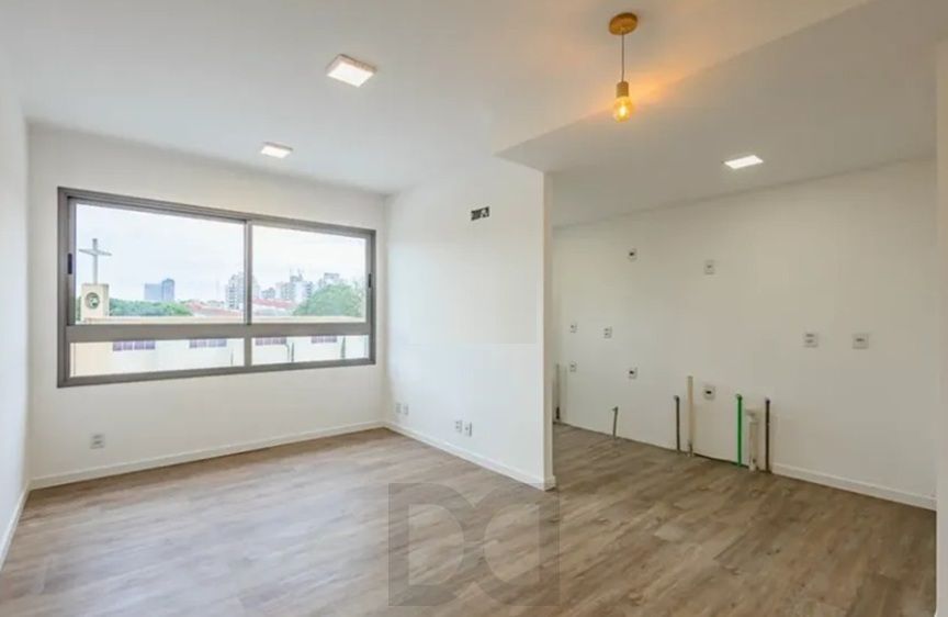 Apartamento novo na Vila Ipiranga de 2 dormitórios e vaga e infra DESOCUPADO — foto 2
