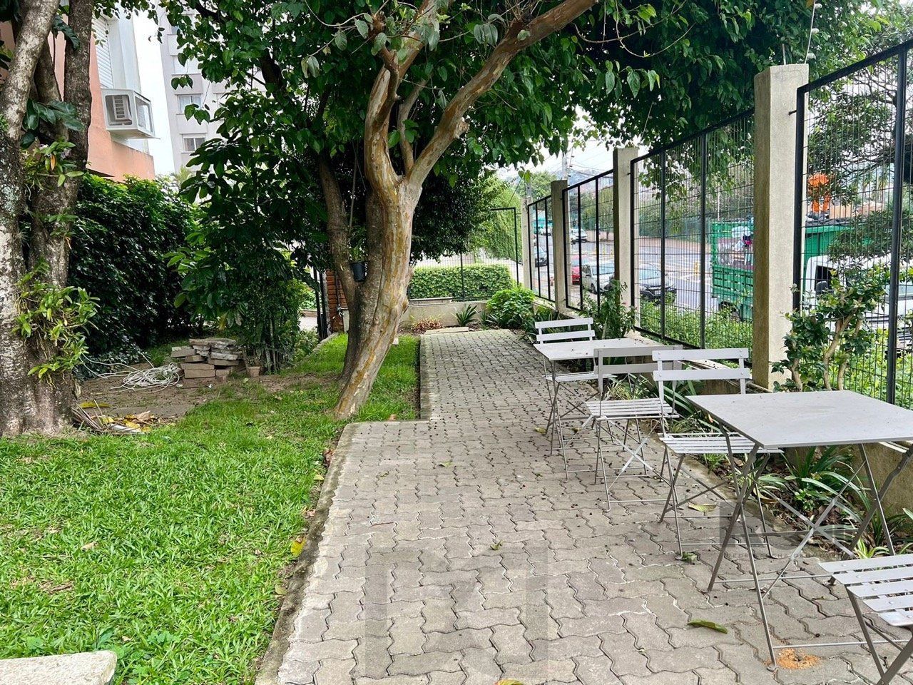 Apartamento 2 dormitórios mobiliado no bairro Partenon. — foto 27