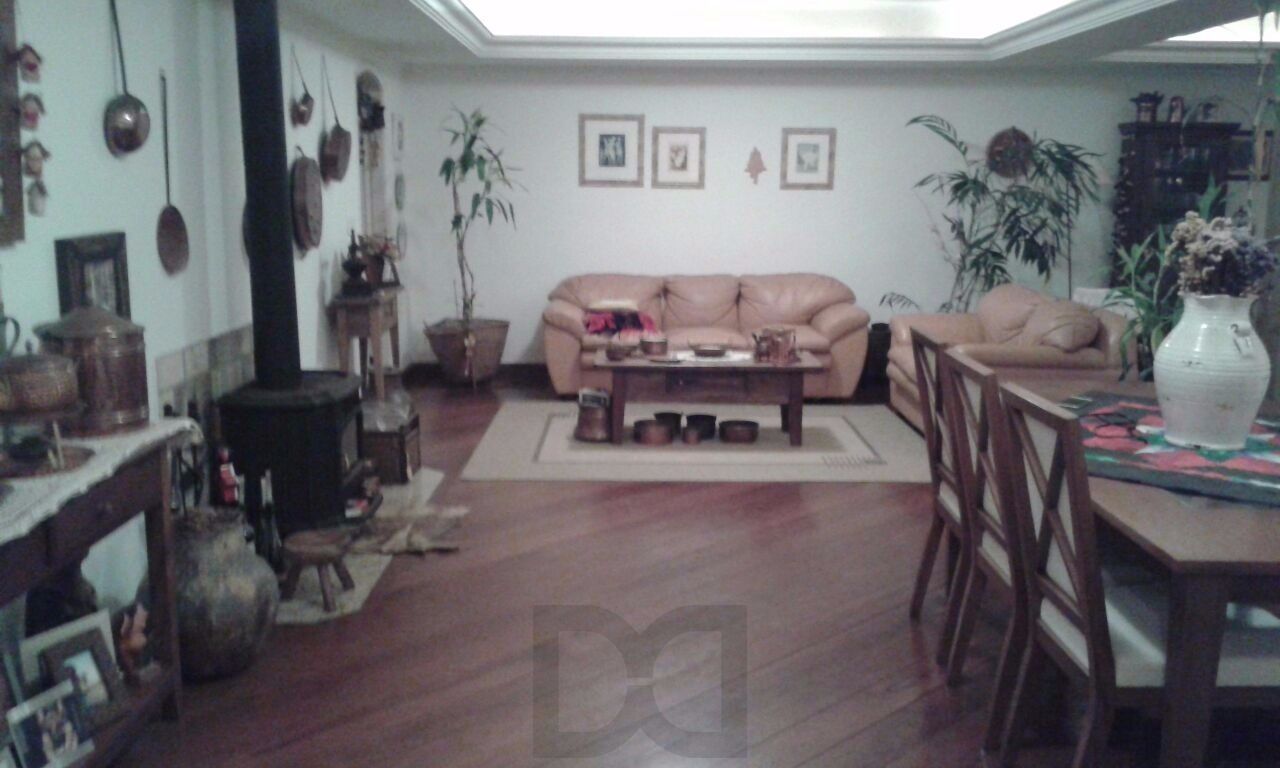 Casa para Venda - 430m², 3 dormitórios, sendo 1 suites, 4 vagas - Jardim Isabel — foto 1