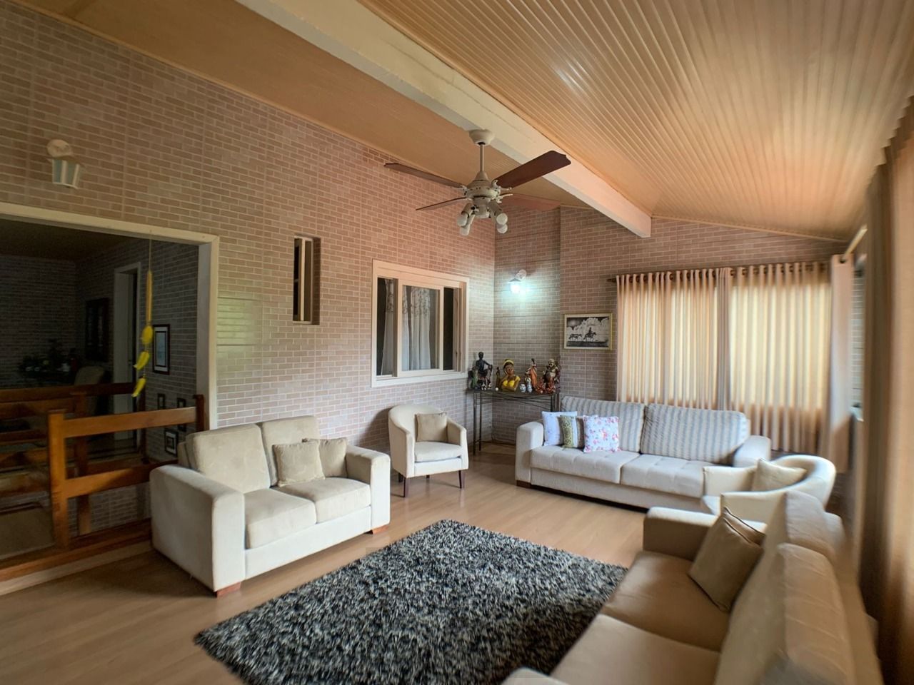 Casa para Venda - 318m², 3 dormitórios, Piscina, Bairro Guarujá — foto 27