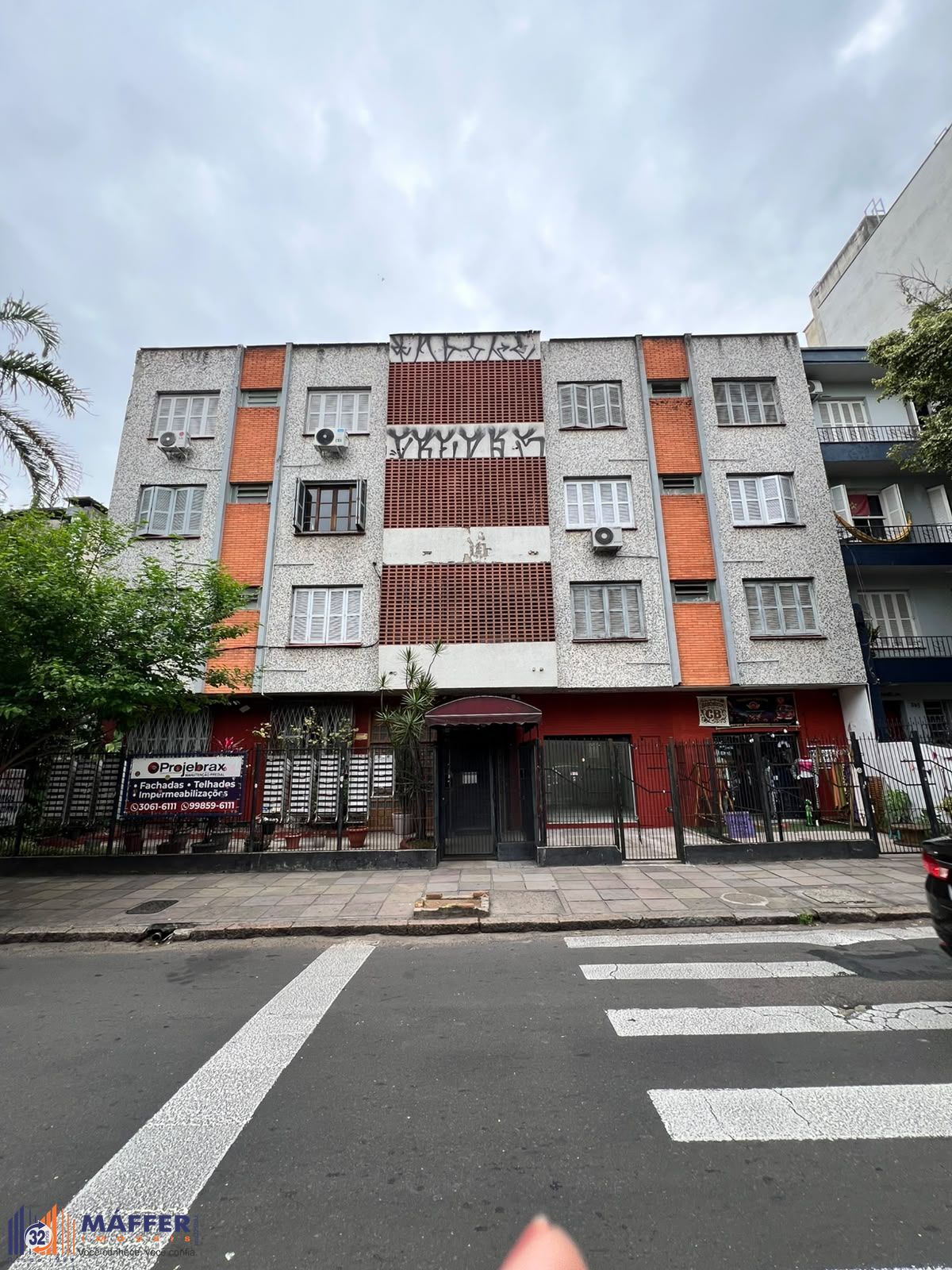 JK MOBILIADA NA CIDADE BAIXA – PRONTA PARA MORAR OU INVESTIR!