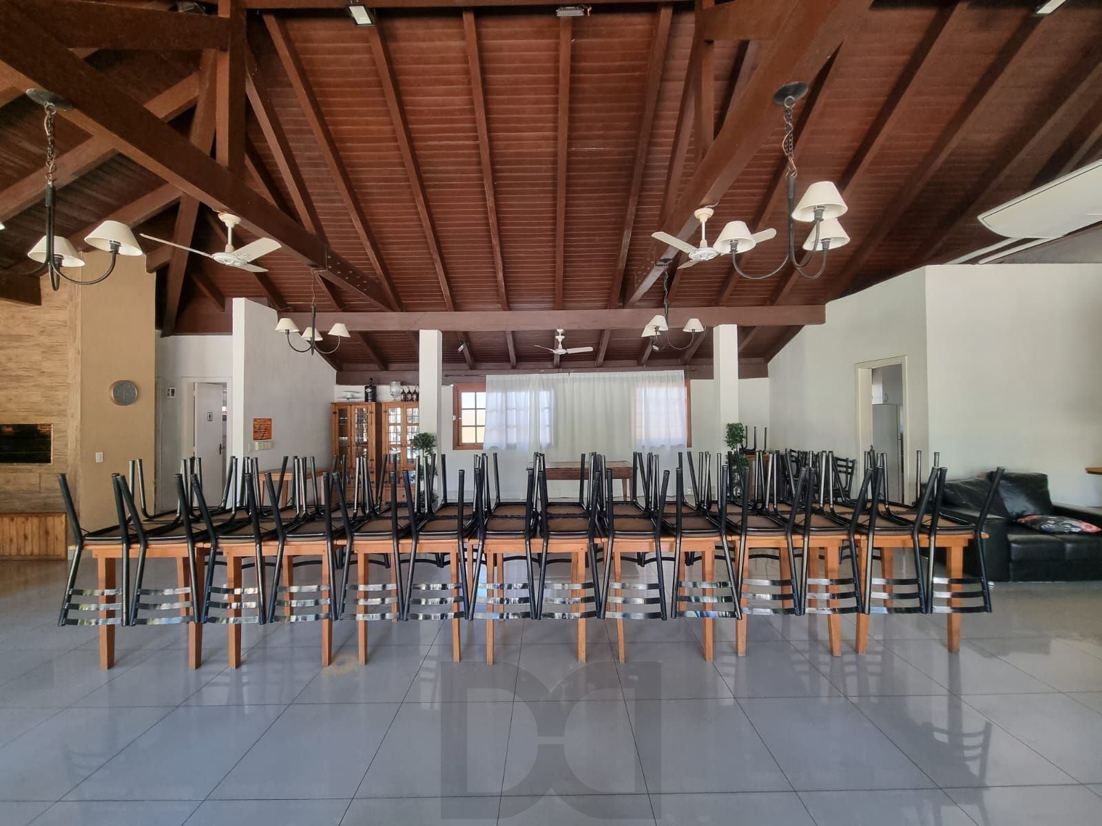 Casa de 3 Dormitórios em Condomínio Fechado Infra Completa — foto 32