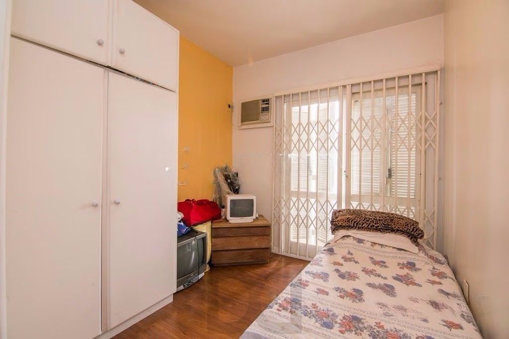 Casa de esquina com 6 dormitórios, 430m², piscina, 4 vagas — foto 25