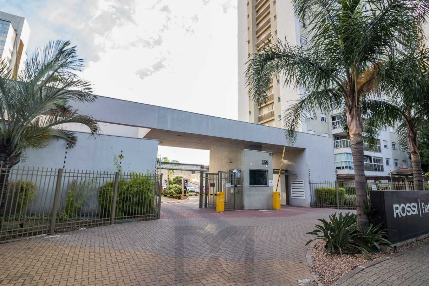 Apartamento 2 Dormitórios com Elevador e Vaga no São Geraldo — foto 37