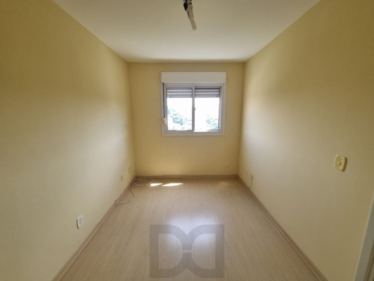 Apt 2 Dormitórios Com Sacada Bairro Cavalhada — foto 3
