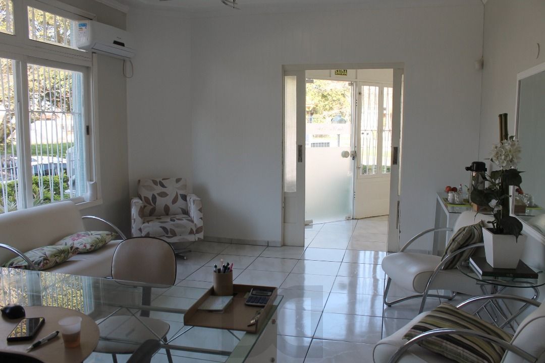 Casa para Venda - 221m², 3 dormitórios, sendo 1 suites, 4 vagas - Tristeza — foto 1