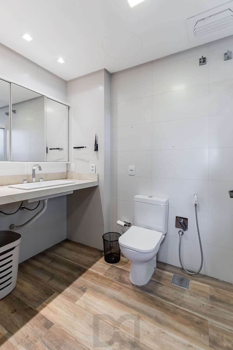 Apartamento 3 dormitórios, 3 vagas e 259 m² no bairro Auxiliadora. — foto 52