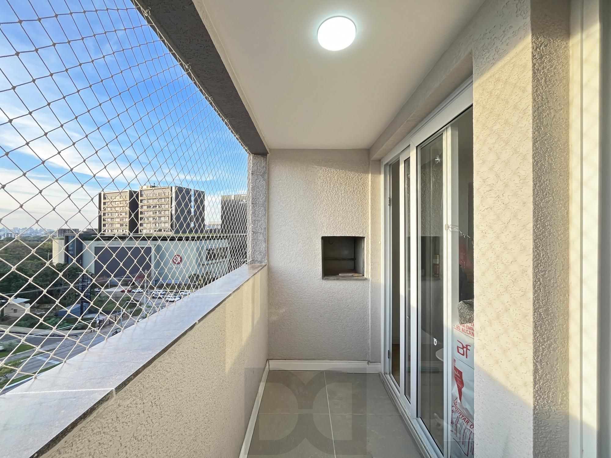 Apartamento de 2 dormitórios, sacada e churrasqueira e vaga coberta. — foto 14