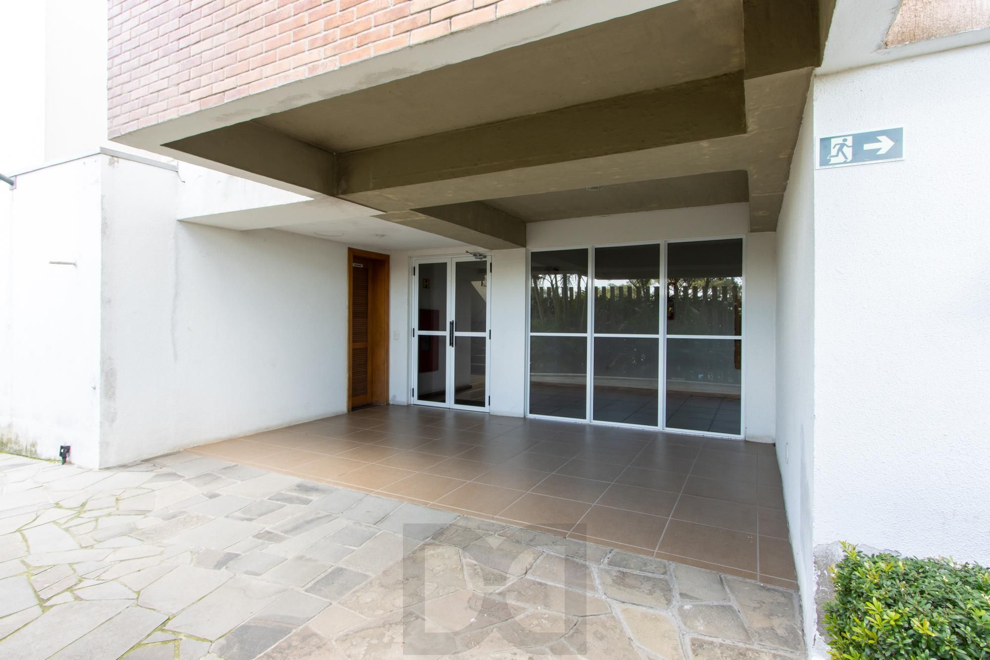Apartamento de 2 dormitórios, na zona sul de Porto Alegre, semi-mobiliado, churrasqueira e box escriturado. — foto 27