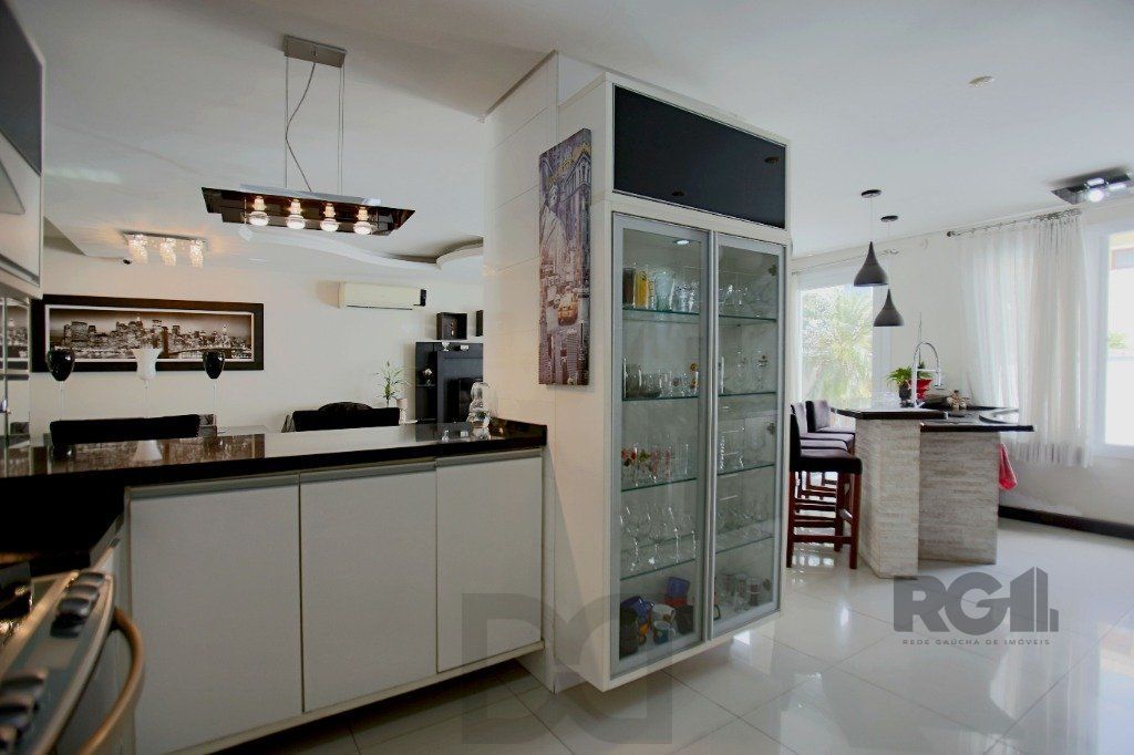 Casa 3 dormitórios, 300m², 3 banheiros, 4 garagens, Bairro Ecoville — foto 10