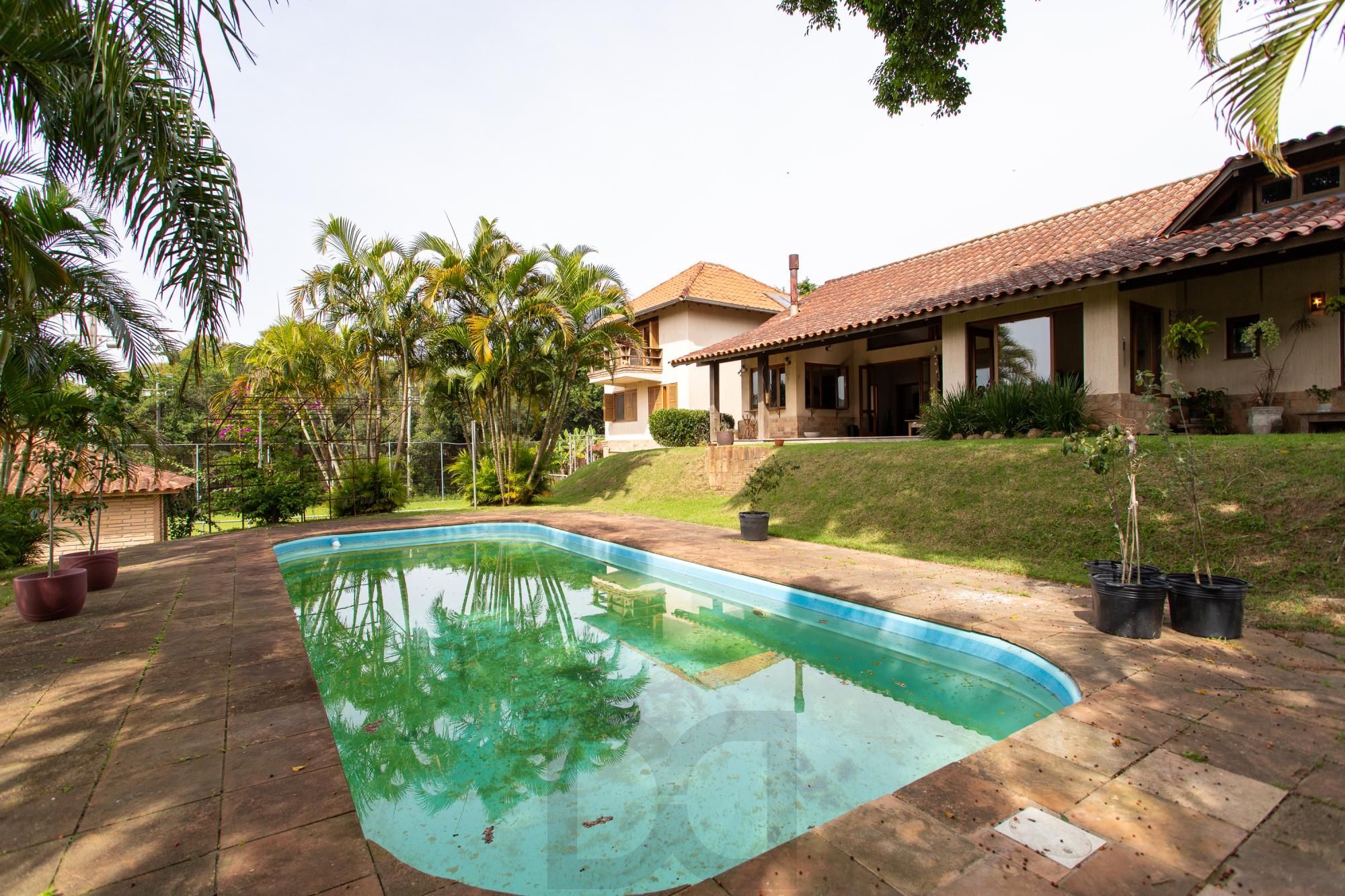 Piscina da casa.