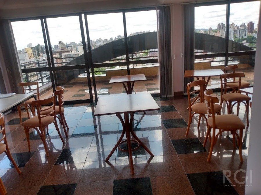 VENDO APARTAMENTO UM DORMITORIO BOM FIM ELEVADOR 1 VAGA — foto 27