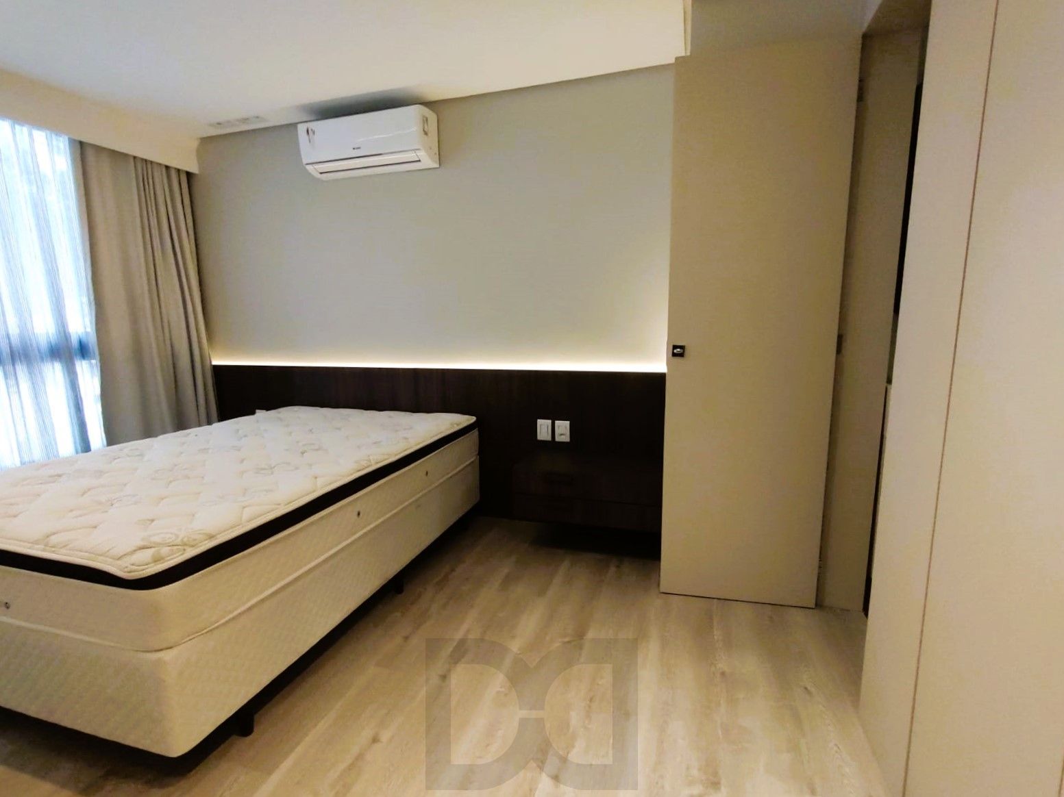 Lindo Duplex 2 dormitórios todo reformado na Dona Laura — foto 55