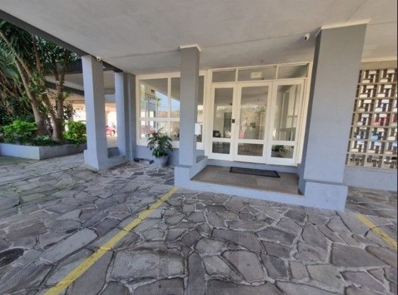 Apartamento de 2 dormitórios no bairro Partenon. — foto 22