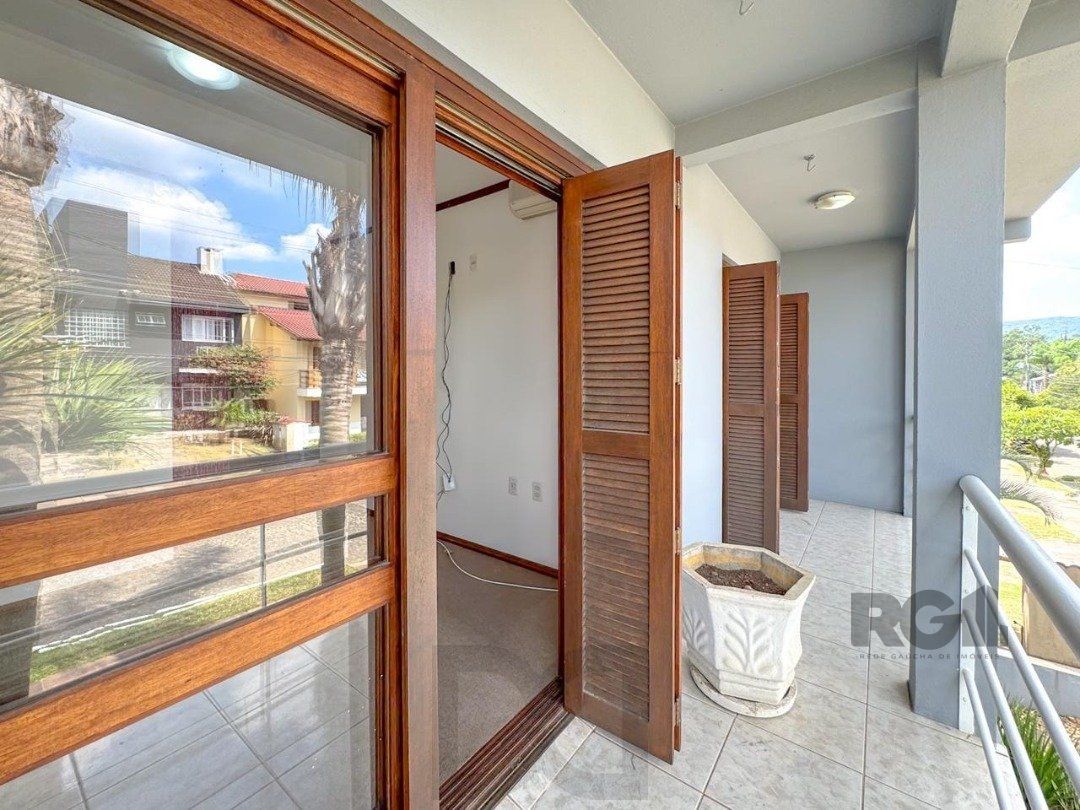 Com 4 suítes espaçosas, incluindo uma master com closet, — foto 75