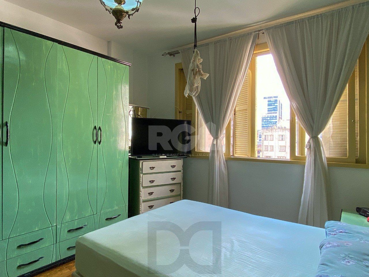 Apartamento 3 dormitórios, sendo 1 suíte, com 2 salas de estar, junto à Praça da Matriz — foto 32