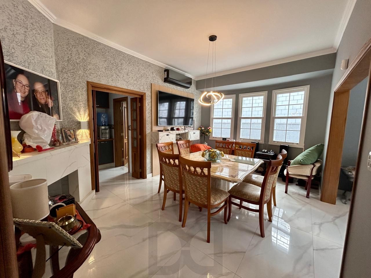 Casa 8 dormitórios, 5 banheiros e 6 vagas no Bairro São João Porto Alegre — foto 3