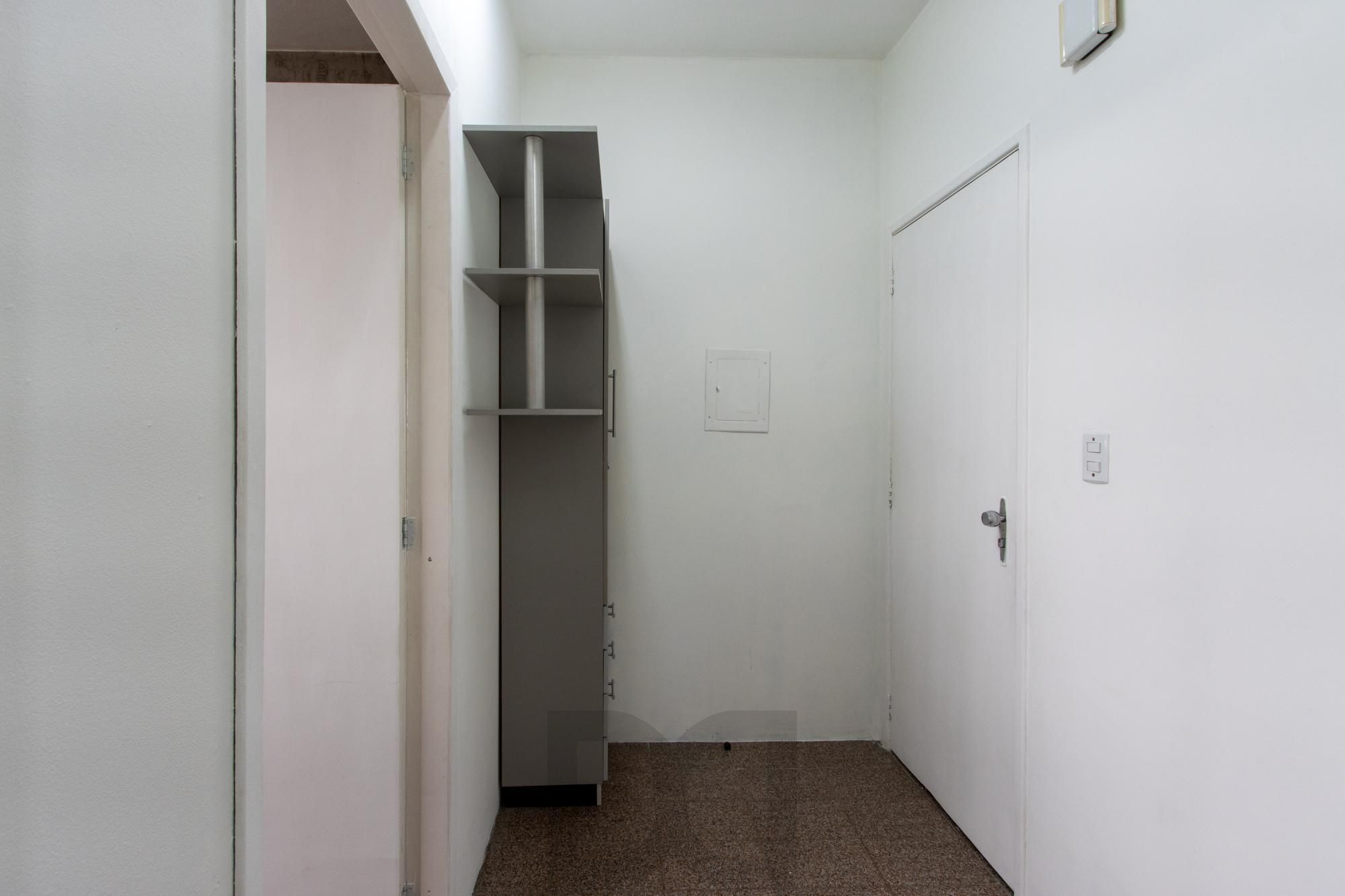 Excelente oportunidade para instalar o seu negócio em uma das regiões mais movimentadas da Zona Sul de Porto Alegre. — foto 4