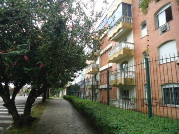 Apartamento de 2 dormitórios no bairro Teresópolis térreo com pátio DESOCUPADO — foto 1