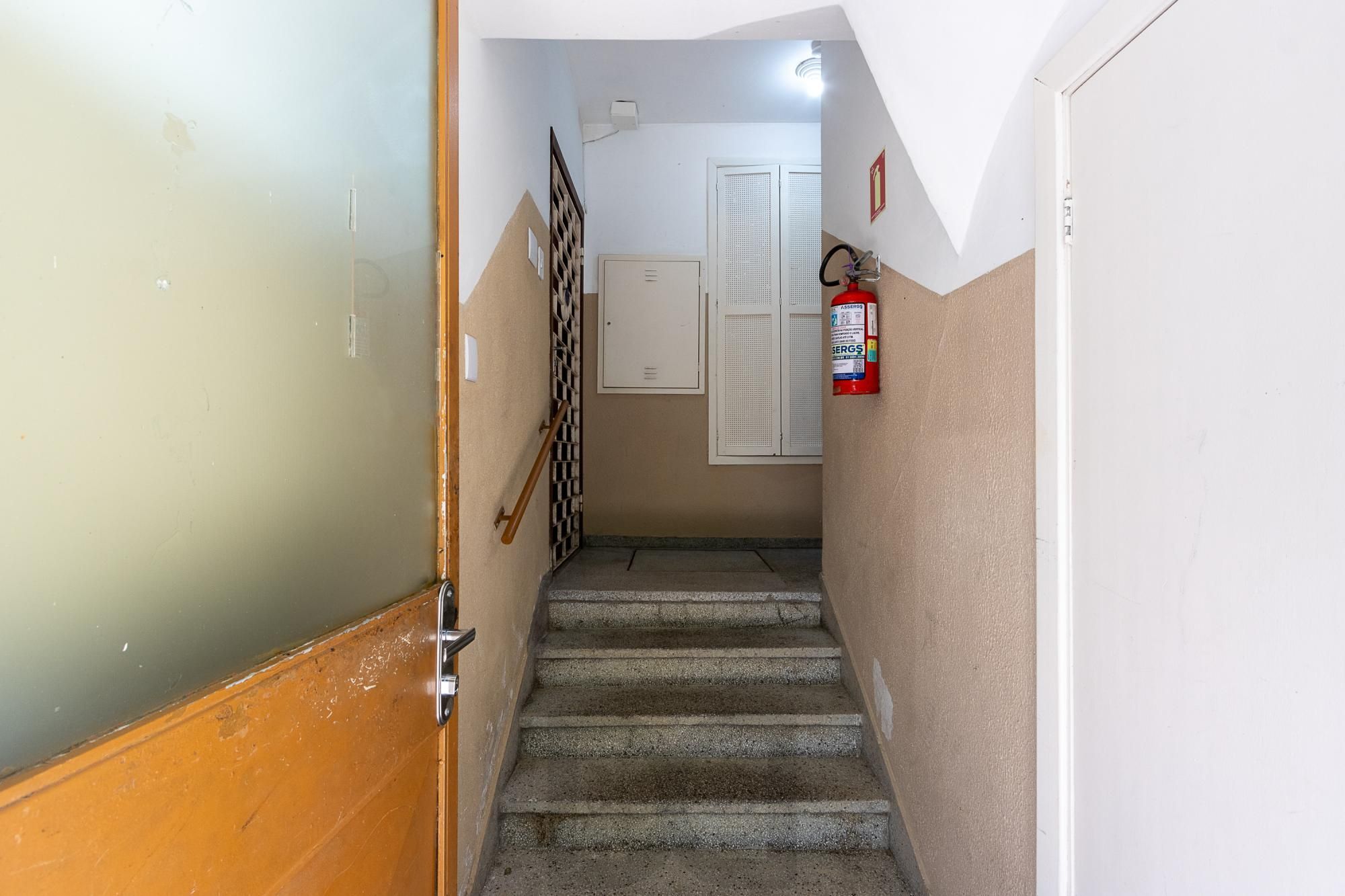 APARTAMENTO 2 QUARTOS, 1 VAGA ROTATIVA - BAIRRO CAMAQUÃ — foto 4