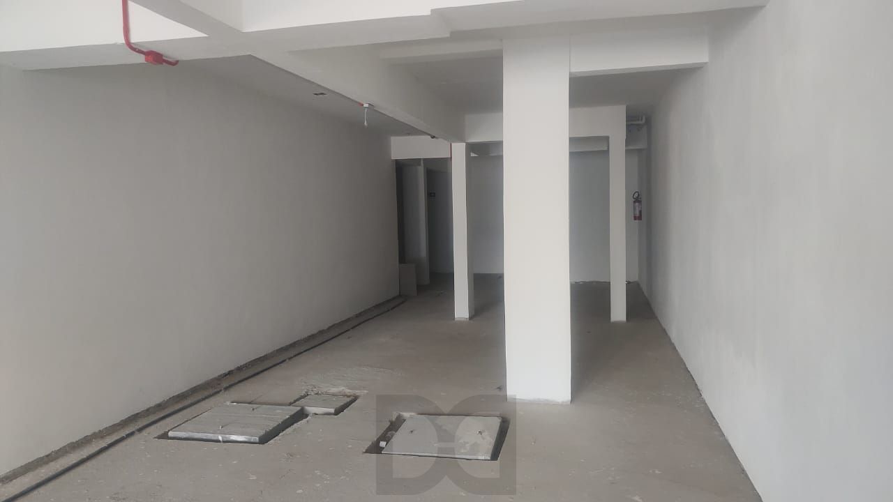 Vende loja ,com mezanino 180m², 2 banheiros — foto 18