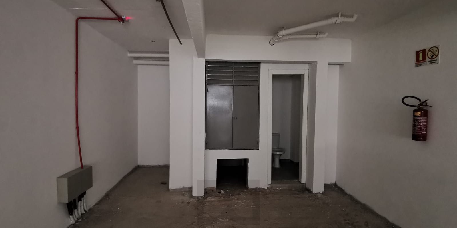Vende loja ,com mezanino 180m², 2 banheiros — foto 29
